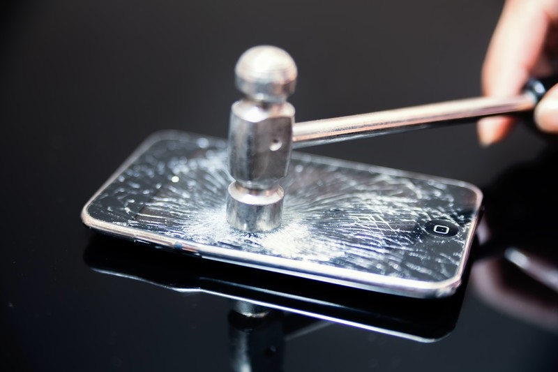 iPhone7Plus 液晶画面割れ修理