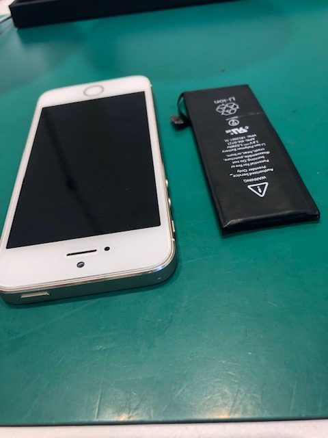 まだまだ現役！！　iPhone5s バッテリー交換