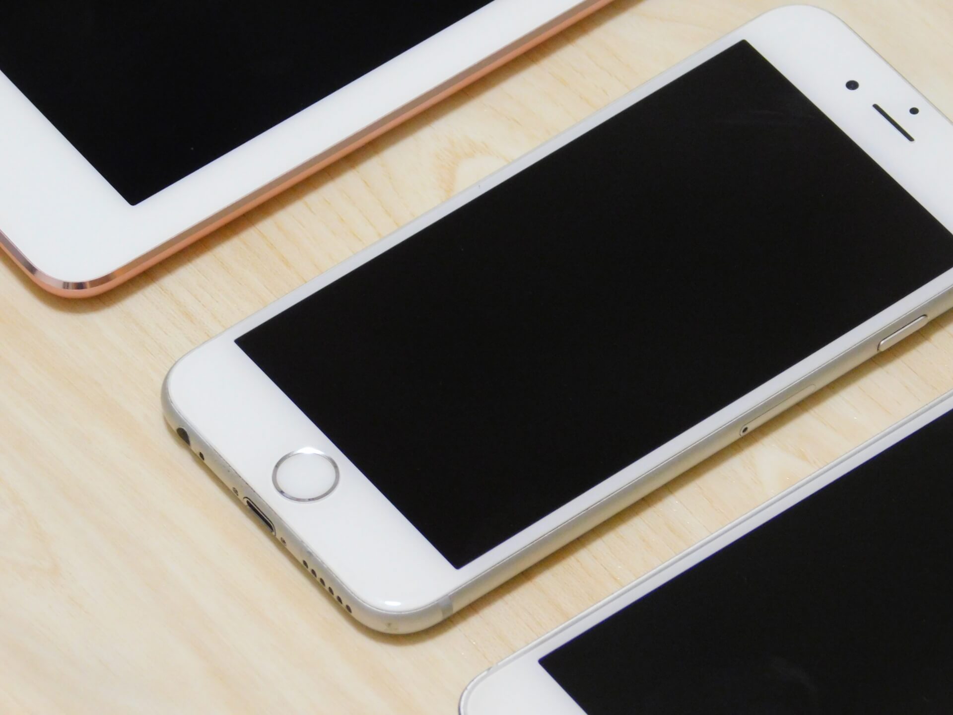 iPhoneの修理代を比較！アップル正規店と修理店はどちらが安い？
