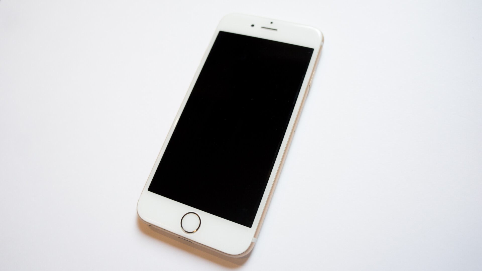 iPhone7（アイフォン7）の水没修理｜マークの確認方法や対処法は？