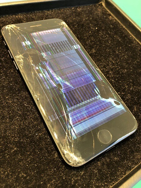 smart365西宮本店｜iPhone7 画面割れで表示不良が！｜西宮、尼崎、宝塚、芦屋、神戸東灘区でiPhone修理をお考えなら、ぜひsmart365西宮本店へ