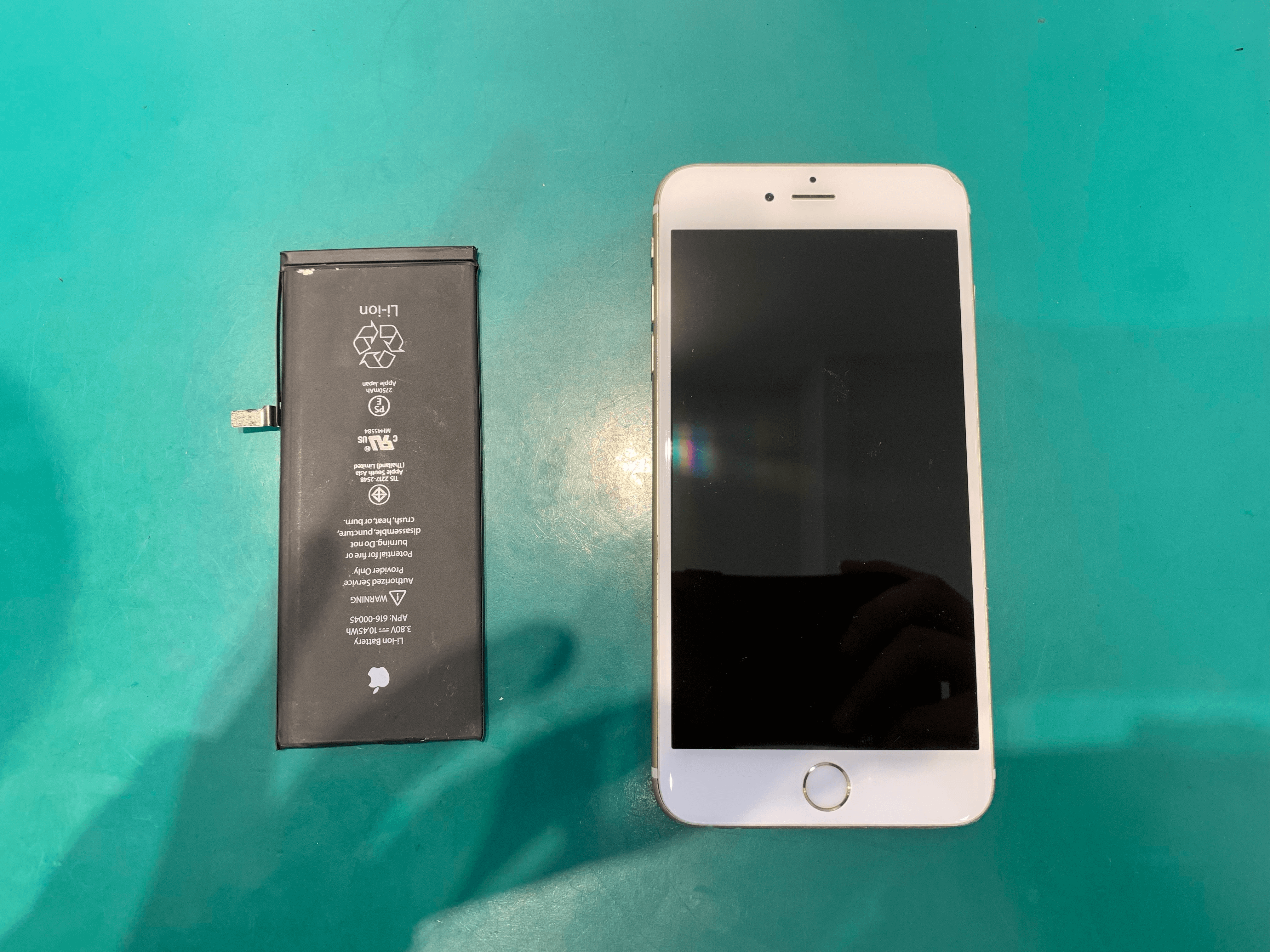 iPhone6s+！バッテリー交換実施！