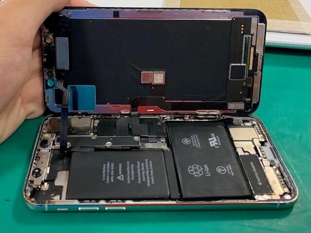 【修理】iPhoneXバッテリー交換！L字のバッテリー！？