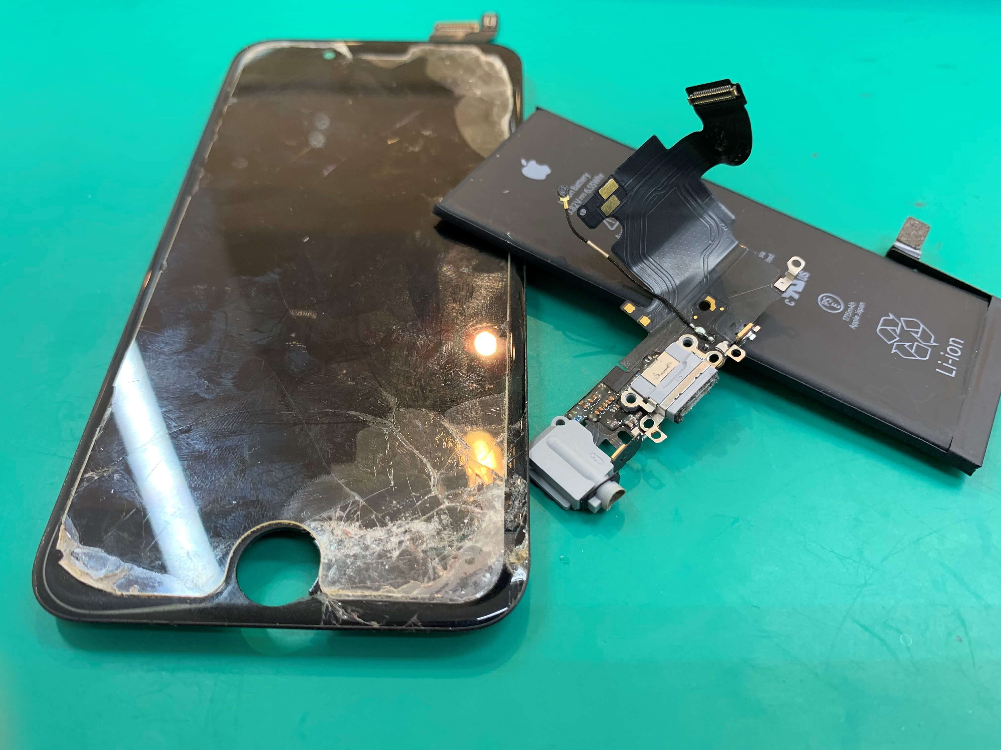鉄板！！iPhoneの修理は一度のご来店で複数個所の《同時修理》が大変お得！！
