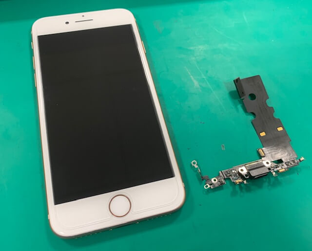 【実績】充電ができない！？iPhone8の充電ドック交換修理！