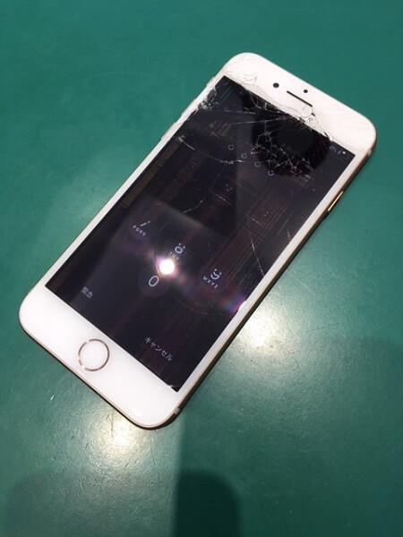 smart365西宮本店｜iPhone8 画面割れで表示不良！｜西宮、尼崎、宝塚、芦屋、神戸東灘区でiPhone修理をお考えなら、ぜひsmart365西宮本店へ