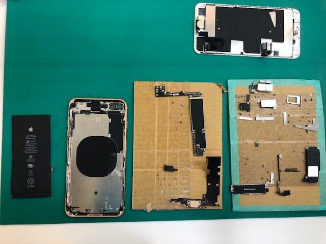 iPhone8plus充電ドック交換実施～和泉店～