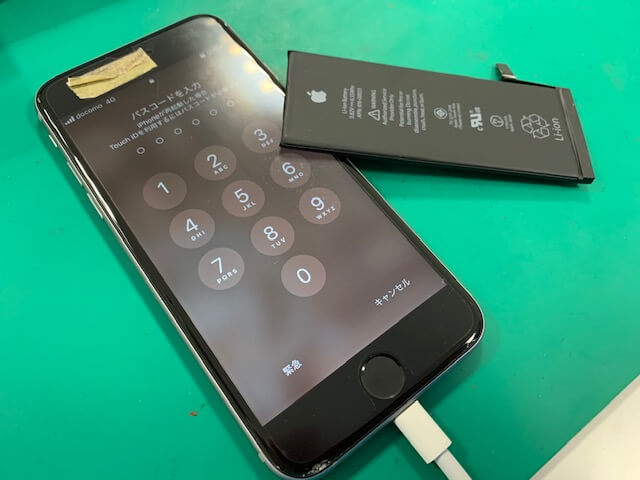 急に充電がなくなる！？iPhone6sバッテリー交換修理！！