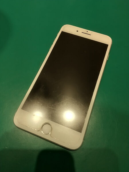 朝10:00より営業中！ iPhone8 Plus 画面修理　iPhone修理・買取・ガラスコーティングsmart365西宮本店