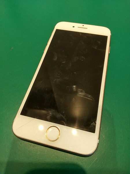 軽い傷でも要注意！ iPhone7 画面修理　iPhone修理・買取・ガラスコーティングsmart365西宮本店